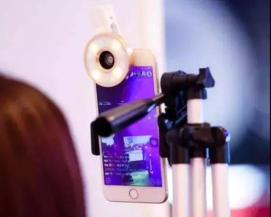 網(wǎng)絡(luò)直播亂象整治升級(jí) 47名主播被列入黑名單，封禁5年警示行業(yè)